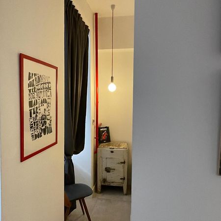 Stylish Studios Apartment In The City Center With Air Conditioning Budapest Exteriör bild