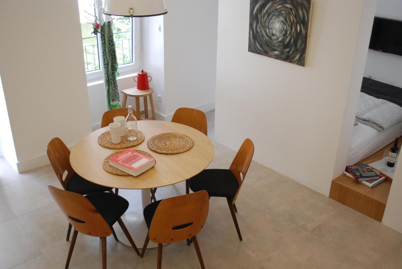 Stylish Studios Apartment In The City Center With Air Conditioning Budapest Exteriör bild